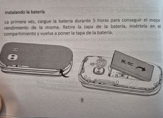 Móvil plagable con teclas grandes y botón SOS