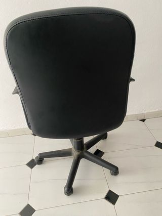 Silla de escritorio negra