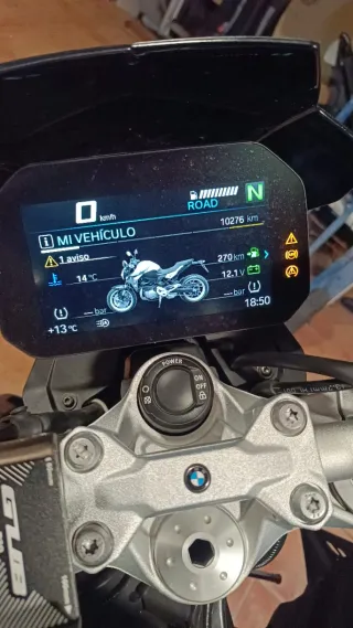 BMW F900R 2024 Triple Black