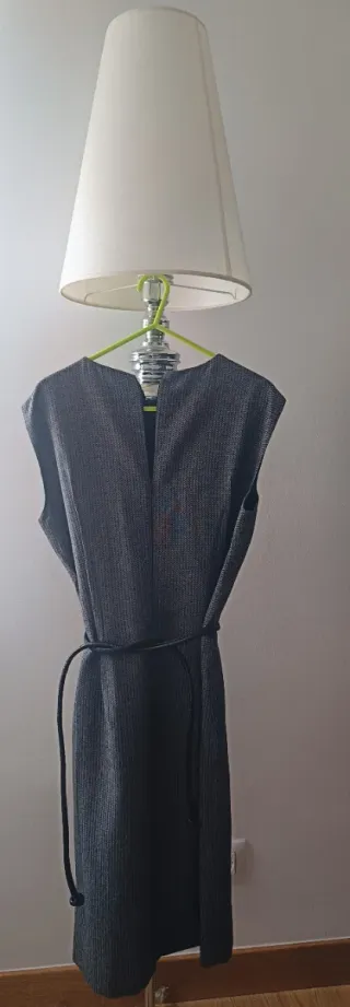 Vestido gris sin mangas Purificación García