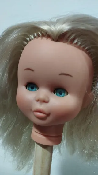 Nancy cabeza de muñeca rubia