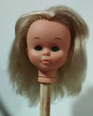 Nancy cabeza de muñeca rubia