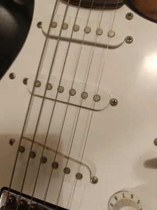 Guitarra Silverstone Vintage Negra