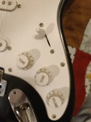 Guitarra Silverstone Vintage Negra