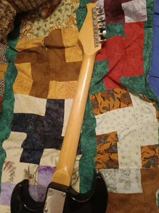 Guitarra Silverstone Vintage Negra