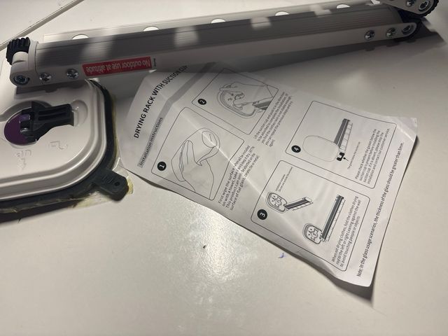 Asta pieghevole con ventosa