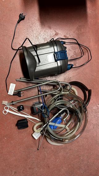 Acuario Eheim completo con mueble y filtro