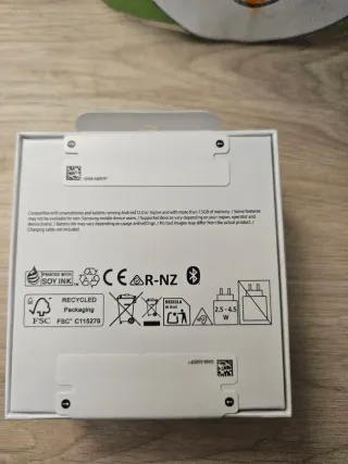 Samsung Galaxy Buds 4 + Cargador