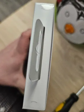 Samsung Galaxy Buds 4 + Cargador