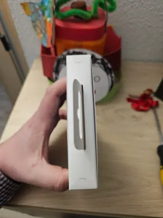 Samsung Galaxy Buds 4 + Cargador