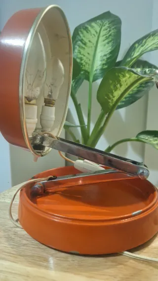 Lámpara vintage metal naranja