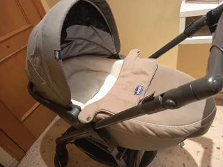 Carro de bebé Chicco con silla de coche