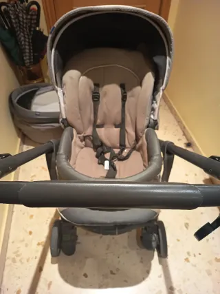 Carro de bebé Chicco con silla de coche
