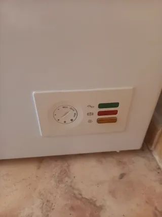 Congelatore verticale BRU