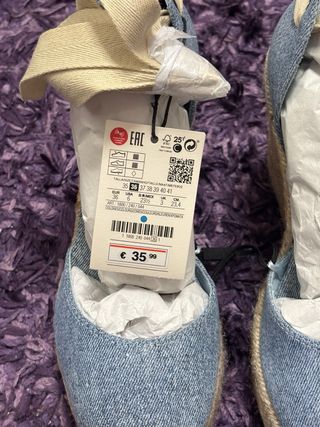 Alpargatas azules sin estrenar Pull and Bear