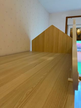 Litera 3 camas con 2 colchones incluidos.