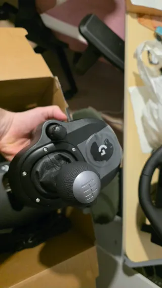 Volante Logitech G923 con Pedales