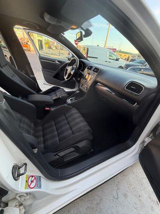 Volkswagen Golf 2.0 TDI DSG 6 vel GTD