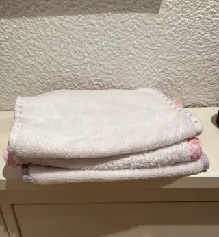 Cambiador bebé blanco con estrellas