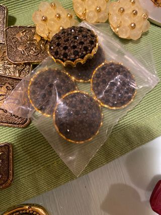 Bottoni gioiello metallo oro e neri