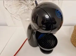 Cafetera Dolce Gusto Negra