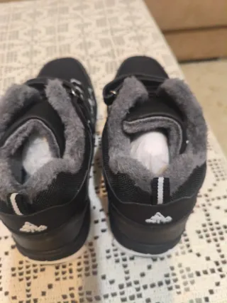 Botas senderismo unisex negras y blancas