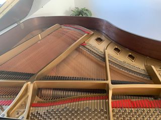 Piano de cola Boston GP-156 diseñado por Steinway