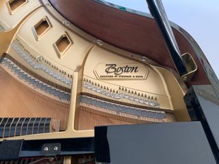 Piano de cola Boston GP-156 diseñado por Steinway