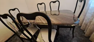 Mesa de comedor de mármol