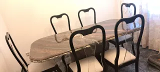 Mesa de comedor de mármol