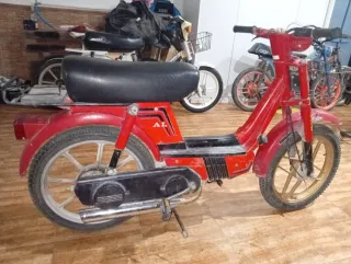 Suzuki Moped Beige/Blanco