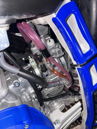 Yamaha YZ 125 2024 - 5 horas de uso