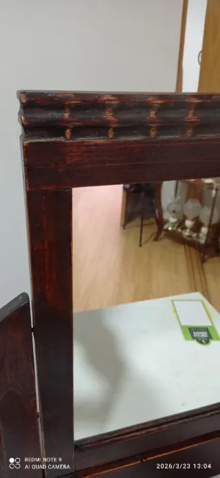 Tocador antiguo madera y mármol