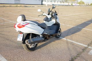Maxiscooter SYM 400i ABS Blanca