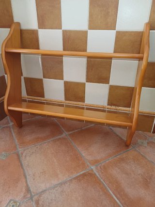 Repisa de madera estilo provenzal