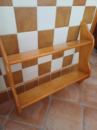 Repisa de madera estilo provenzal