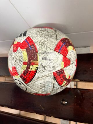 Un balon de la copa del rey año 25/26.