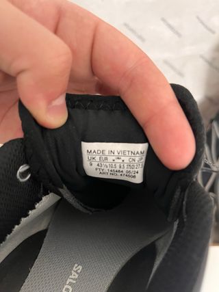 Zapatillas Salomon Gore-Tex Negras y Plateadas