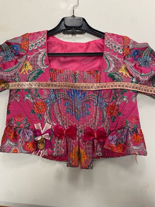 Traje de Fallera Niña fucsia con dos pares de zapt