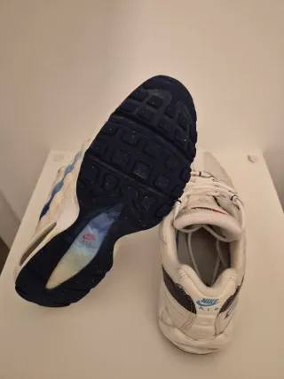 Nike Air Max 95 Blancas y Azules