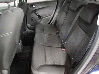 Peugeot 208 PureTech 82 Style 60 kW (82 CV)
