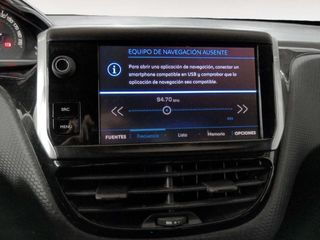 Peugeot 208 PureTech 82 Style 60 kW (82 CV)