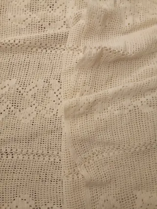 Cortina de ganchillo blanca