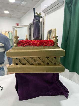 Paso en miniatura religioso