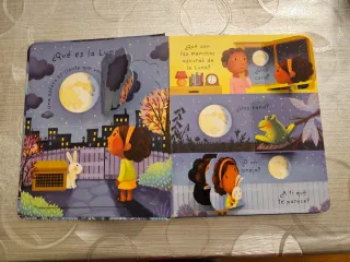 Cuento con solapas ¿Qué es la luna? de Usborne