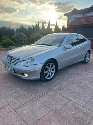 Mercedes-Benz Classe C (206) 2001