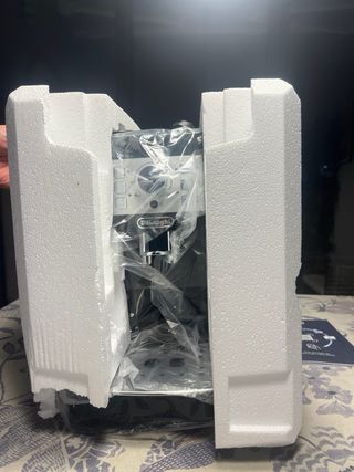 Cafetera DeLonghi Magnifica S ECAM22.113