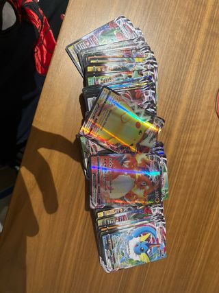 130 Cartas Pokémon VMAX Exclusivas