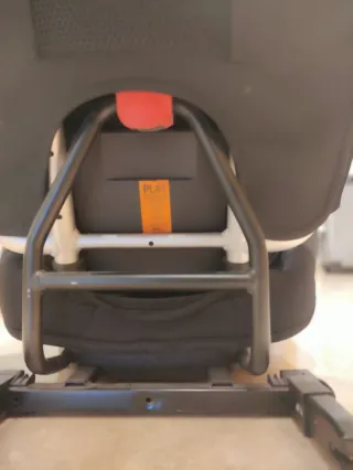 Silla de auto Totxtrem negra. Grupo 2/3. Isofix