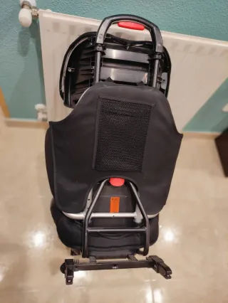 Silla de auto Totxtrem negra. Grupo 2/3. Isofix